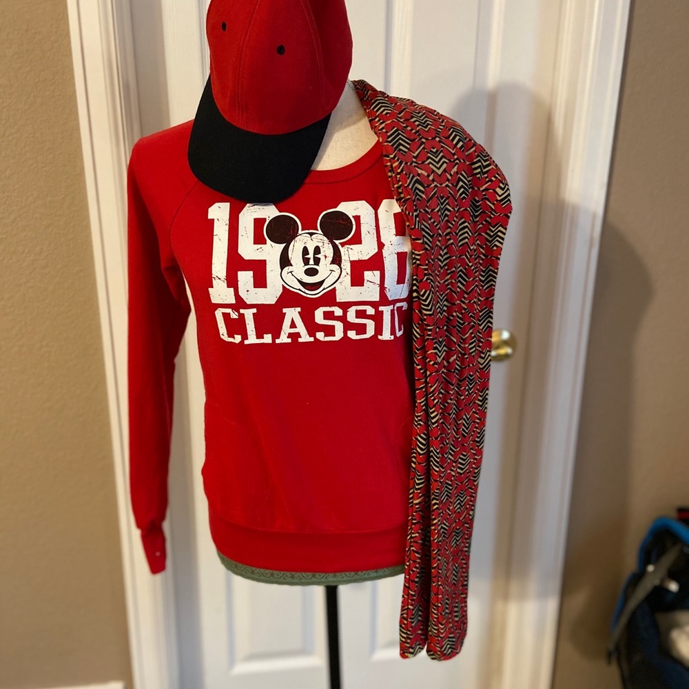 Sweatshirt outfit